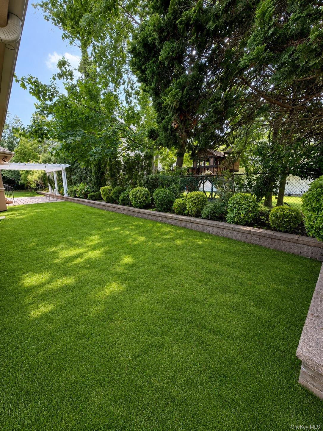22nd image of 543 Fairway Dr, Hempstead, NY 11598 | MLS# 1039821