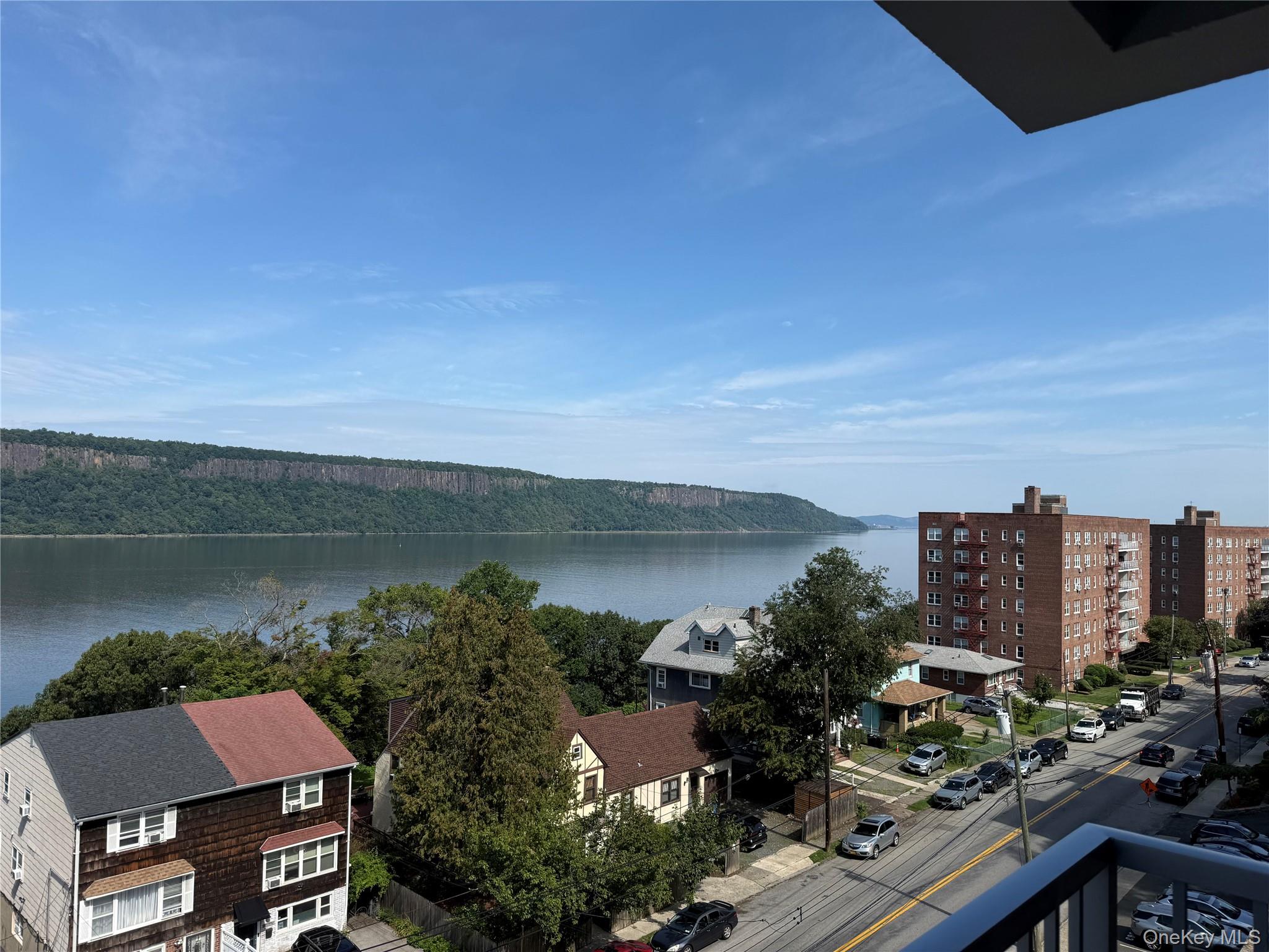 3rd image of 650 Warburton, Yonkers, NY 10701