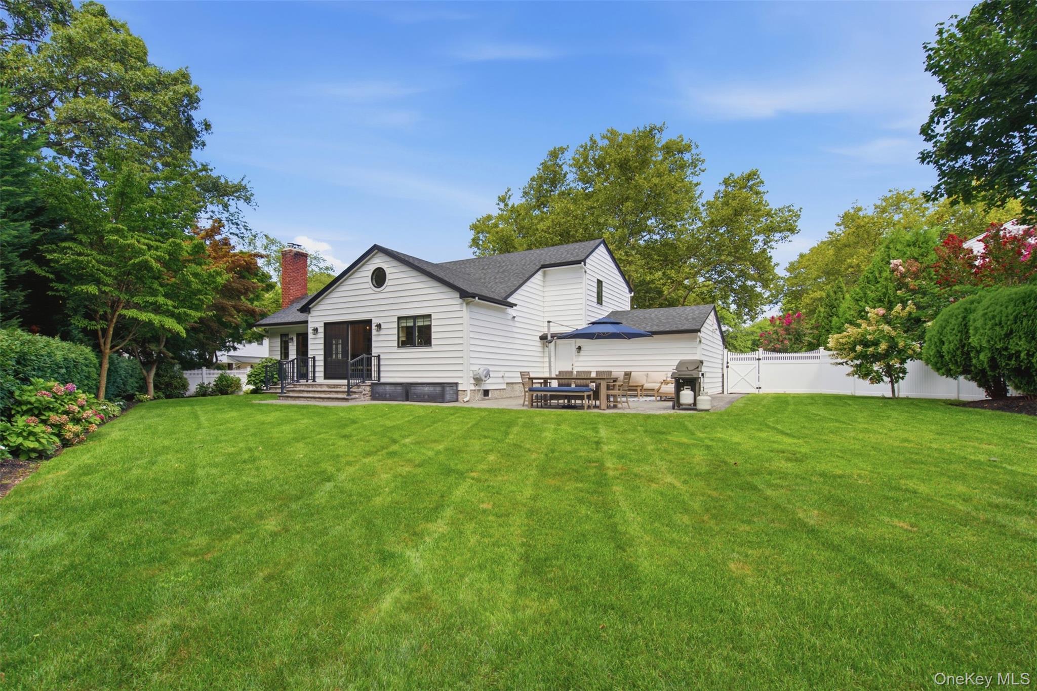 25th image of 6 Sue Cir, Huntington, NY 11743 | MLS# 1039873