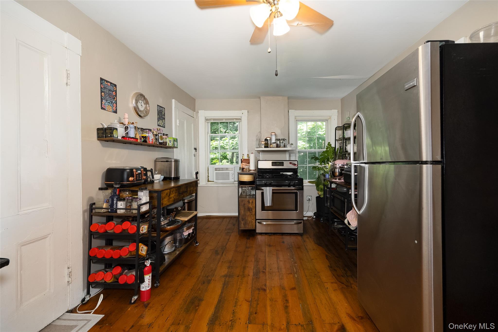 4th image of 46 S Bridge St, Poughkeepsie, NY 12601 | MLS# 1039885