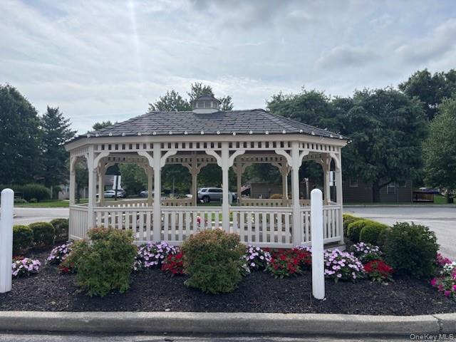 2nd image of 207 Crestwood Ct, Fishkill, NY 12524 | MLS# 1039899
