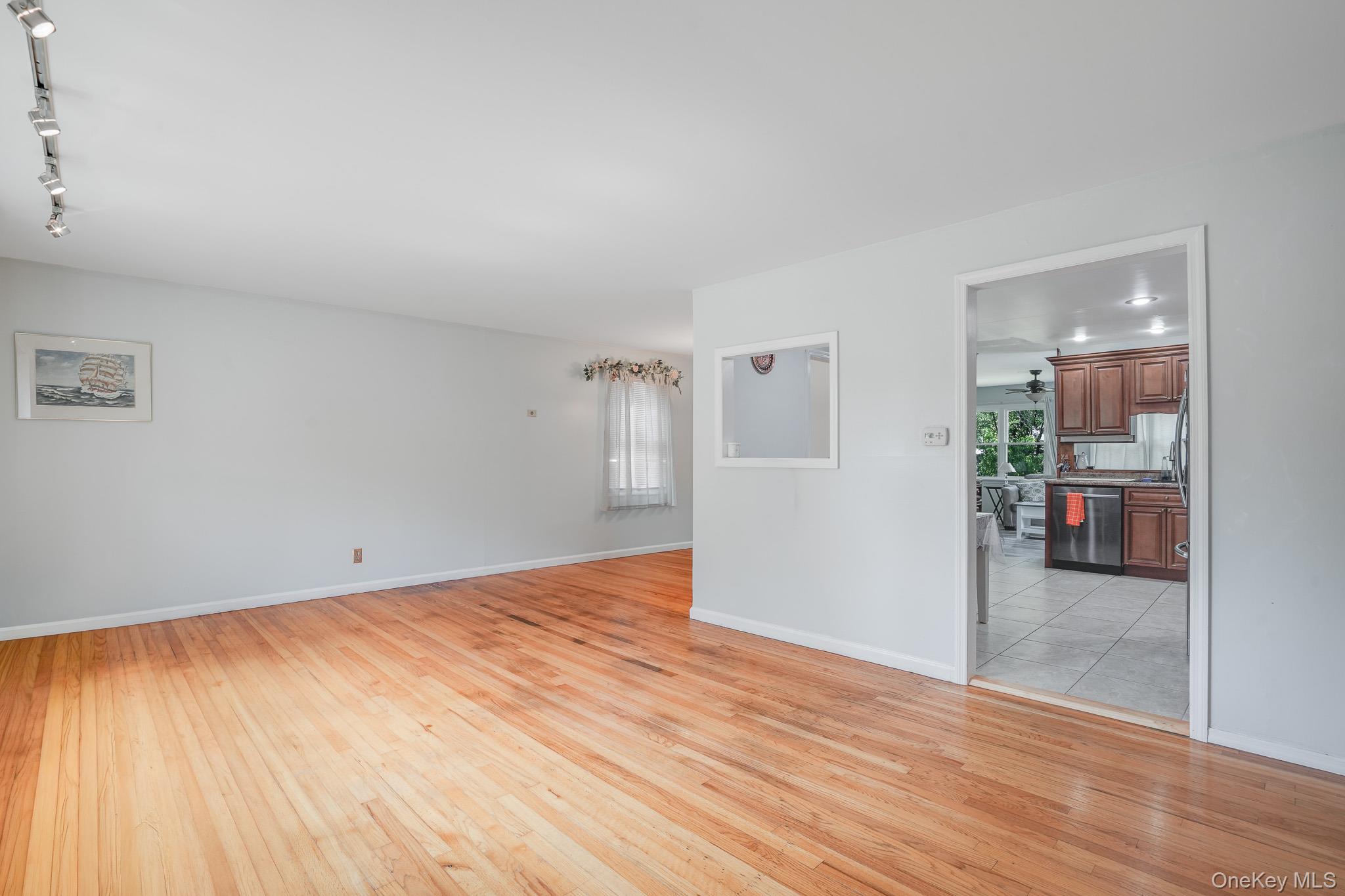 4th image of 8 Hampton Rd, Poughkeepsie (town), NY 12603 | MLS# 1039910