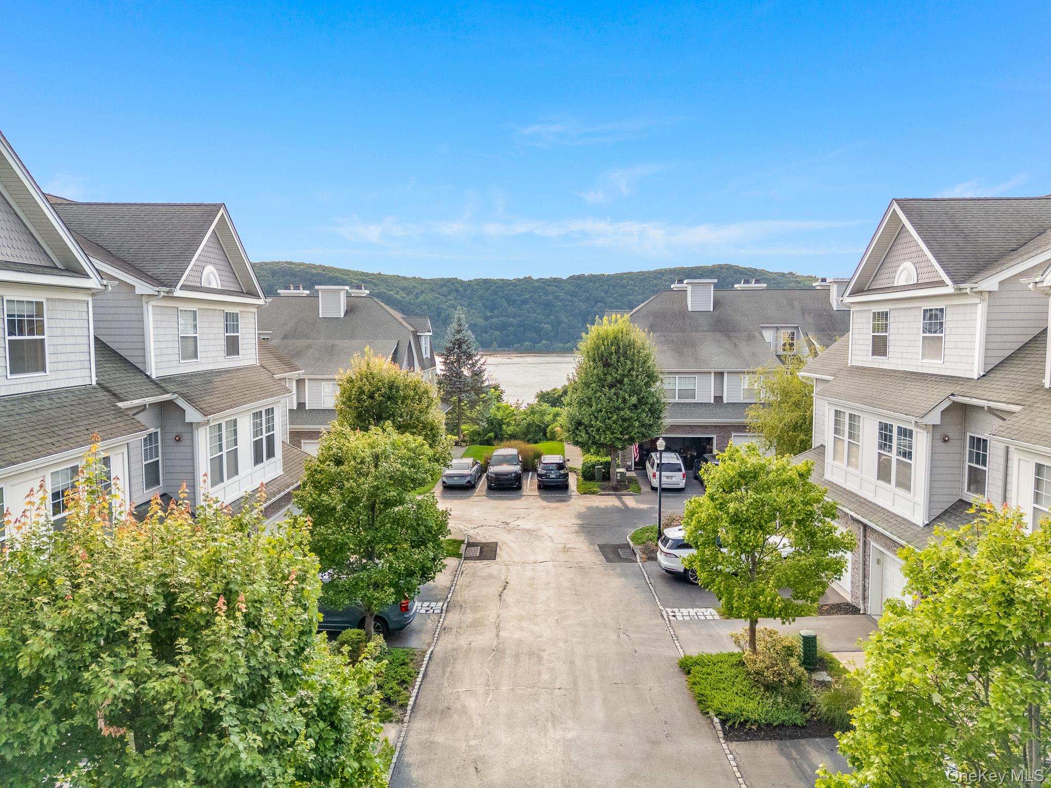 2nd image of 303 Bridgeview Dr, Poughkeepsie, NY 12601 | MLS# 1039912