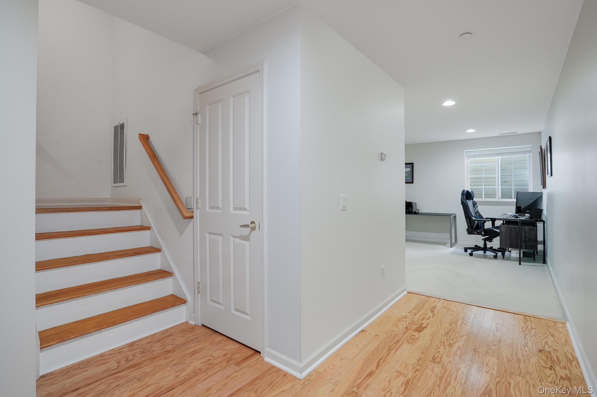 5th image of 303 Bridgeview Dr, Poughkeepsie, NY 12601 | MLS# 1039912