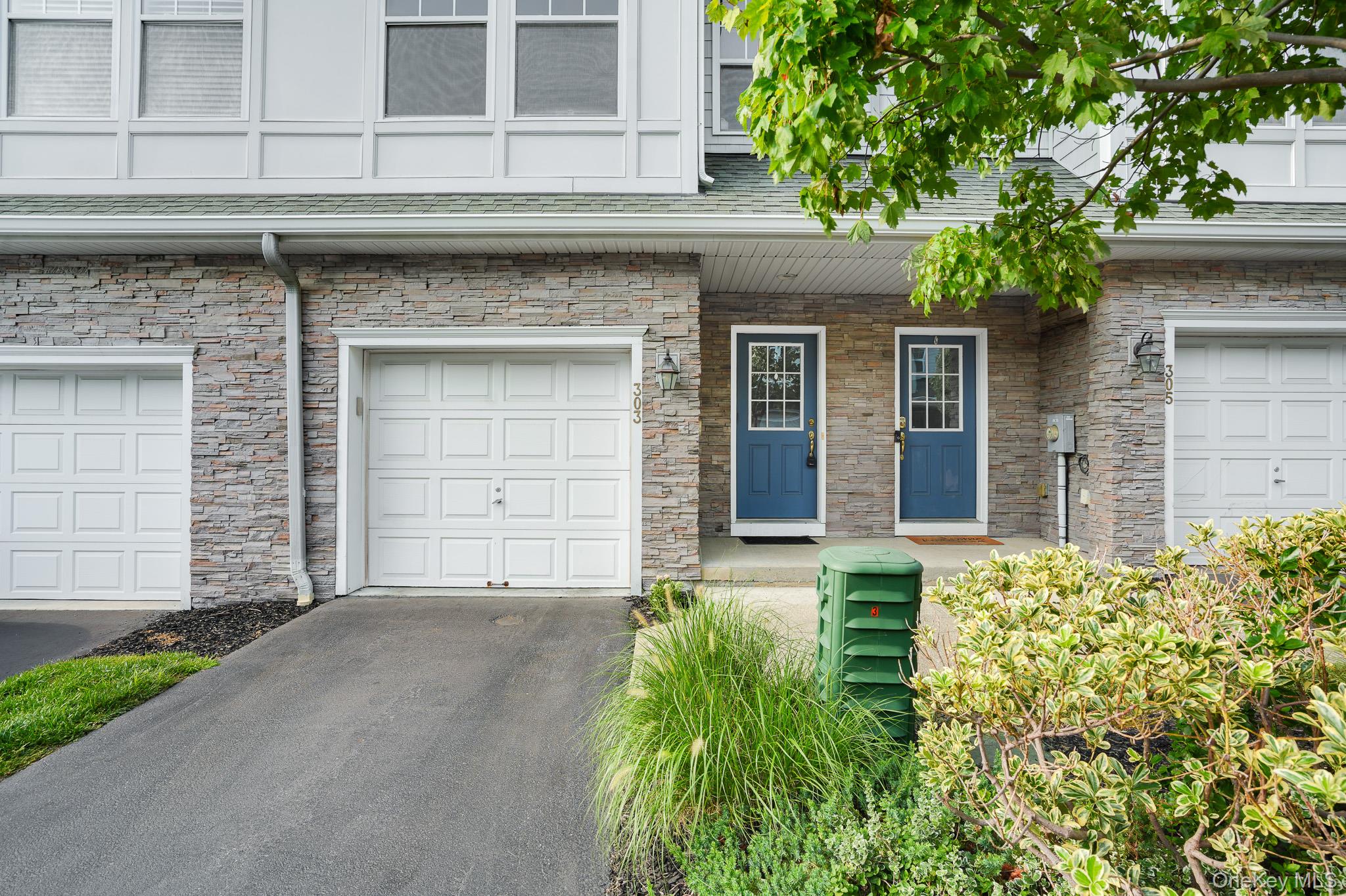 3rd image of 303 Bridgeview Dr, Poughkeepsie, NY 12601 | MLS# 1039912