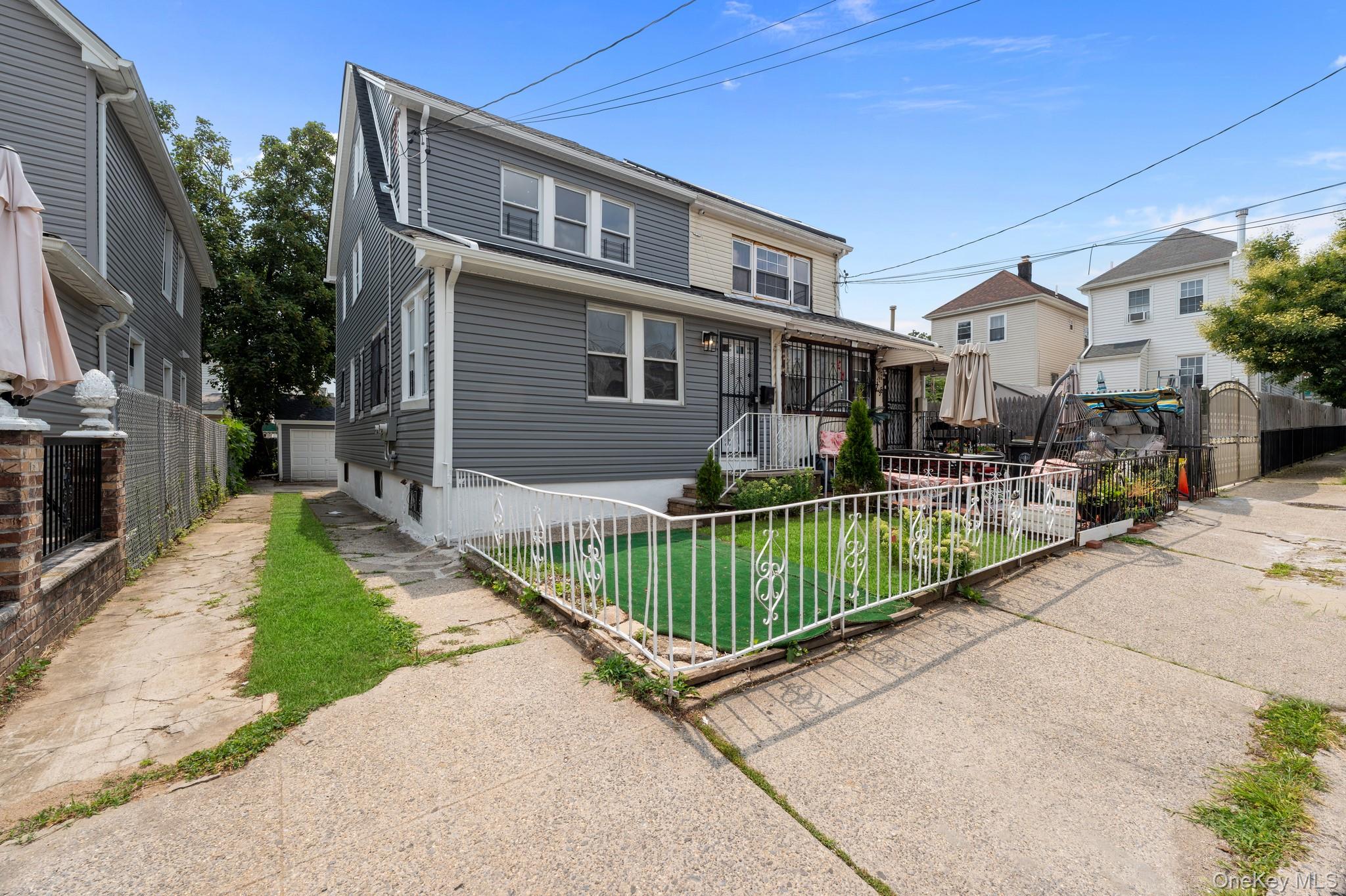 14th image of 171 38 105 Ave, New York, NY 11433 | MLS# 1039918