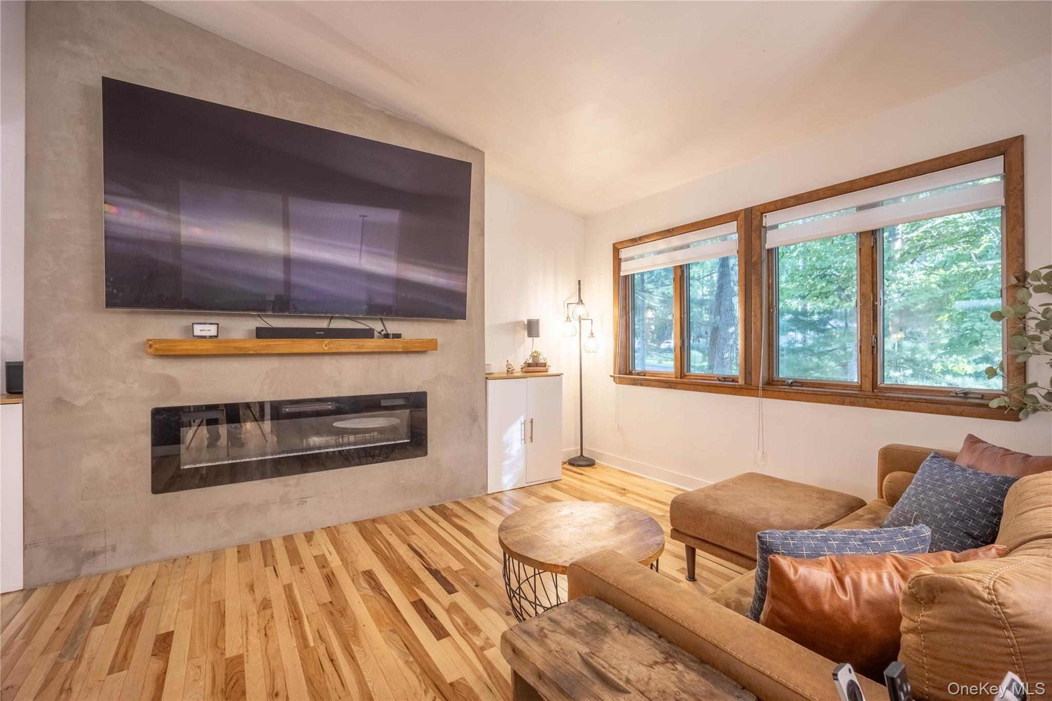 4th image of 3 Lauretta Dr, Lloyd, NY 12528 | MLS# 1039919