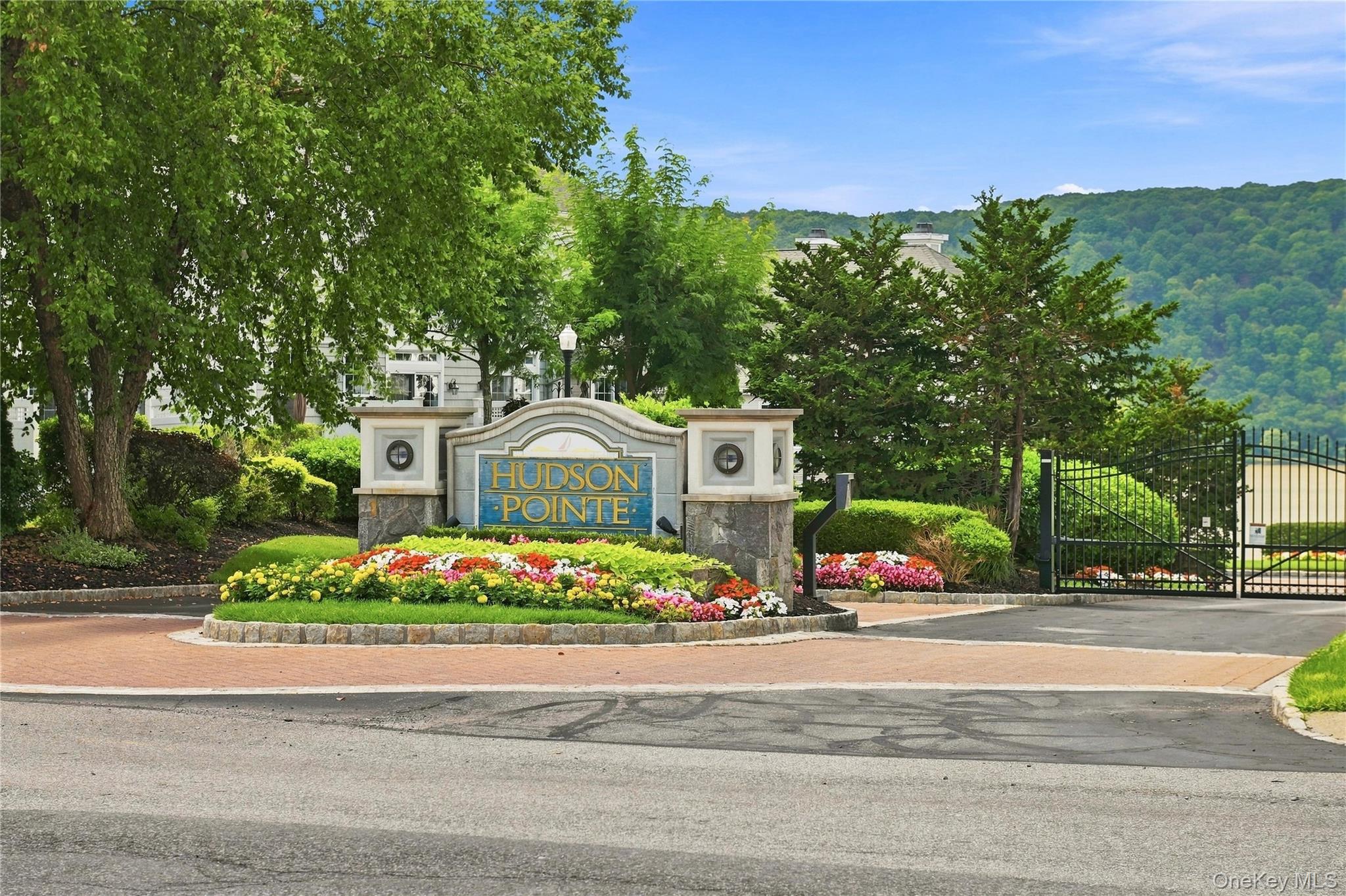 2nd image of 308 Bridgeview Dr, Poughkeepsie, NY 12601 | MLS# 1039925