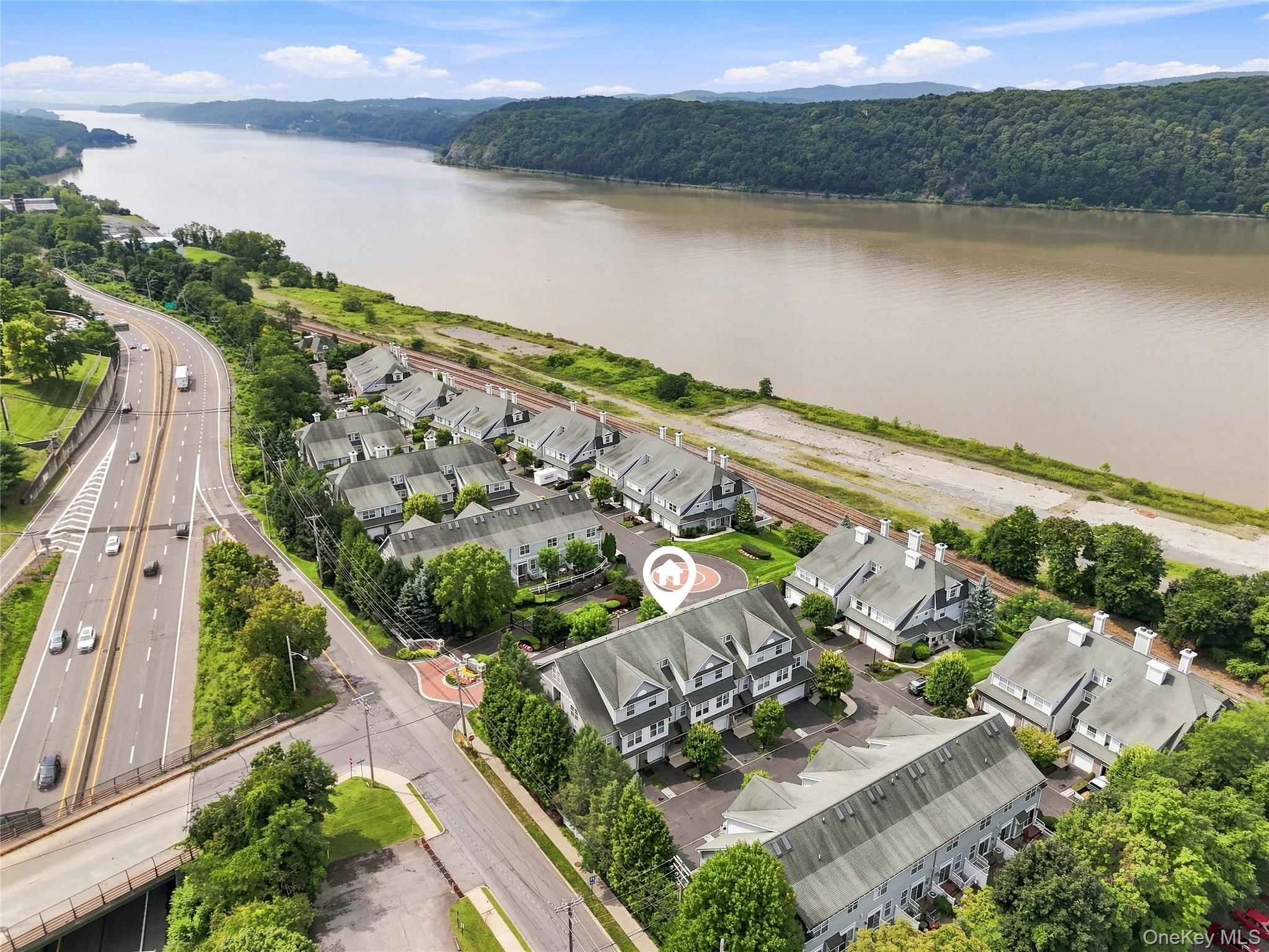 3rd image of 308 Bridgeview Dr, Poughkeepsie, NY 12601 | MLS# 1039925