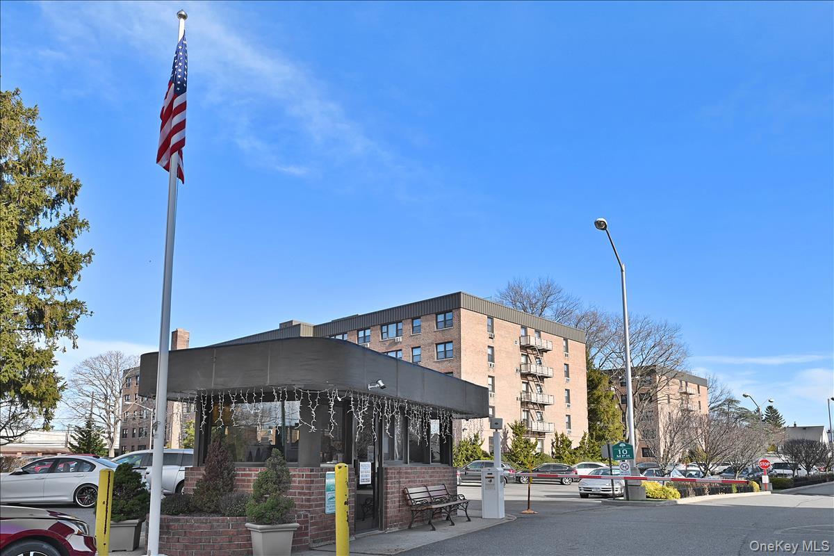 15th image of 2 Birchwood Ct #5H, Hempstead, NY 11501 | MLS# 1039978