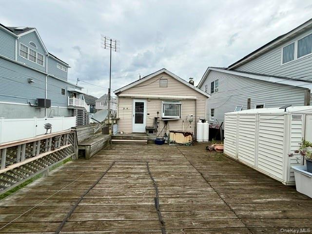 18th image of 30 W 11th Rd, New York, NY 11693 | MLS# 1039983