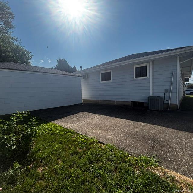4th image of 66 E Neptune Ave, Babylon, NY 11757 | MLS# 1040005