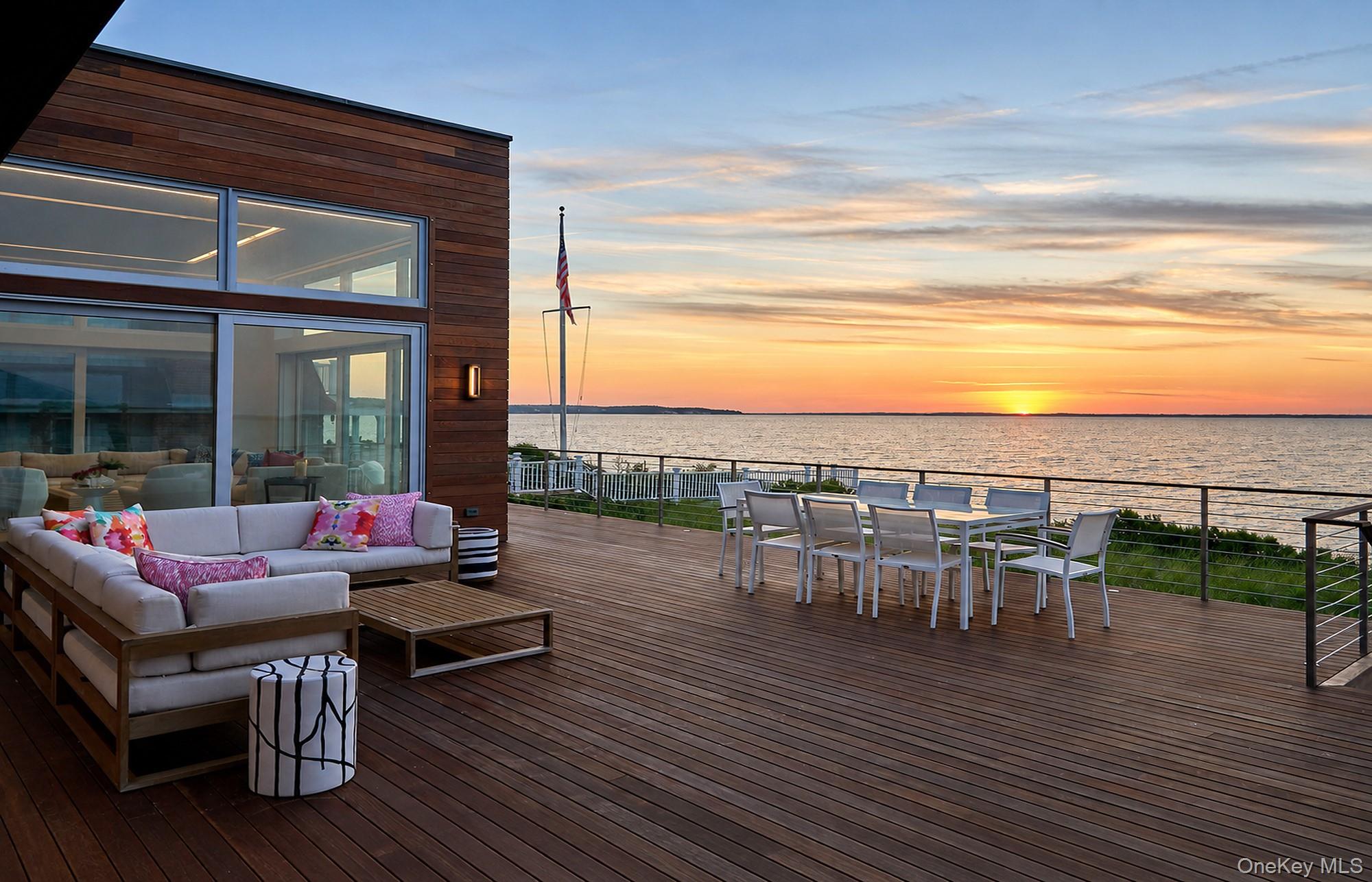 5th image of 14 Peconic Crescent, Southampton, NY 11946 | MLS# 1040037