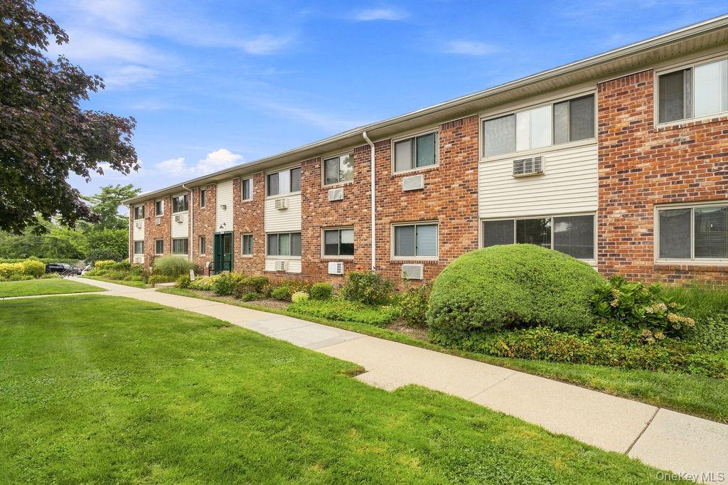 3rd image of 2397 Union Blvd #7A, Islip, NY 11751 | MLS# 1040041