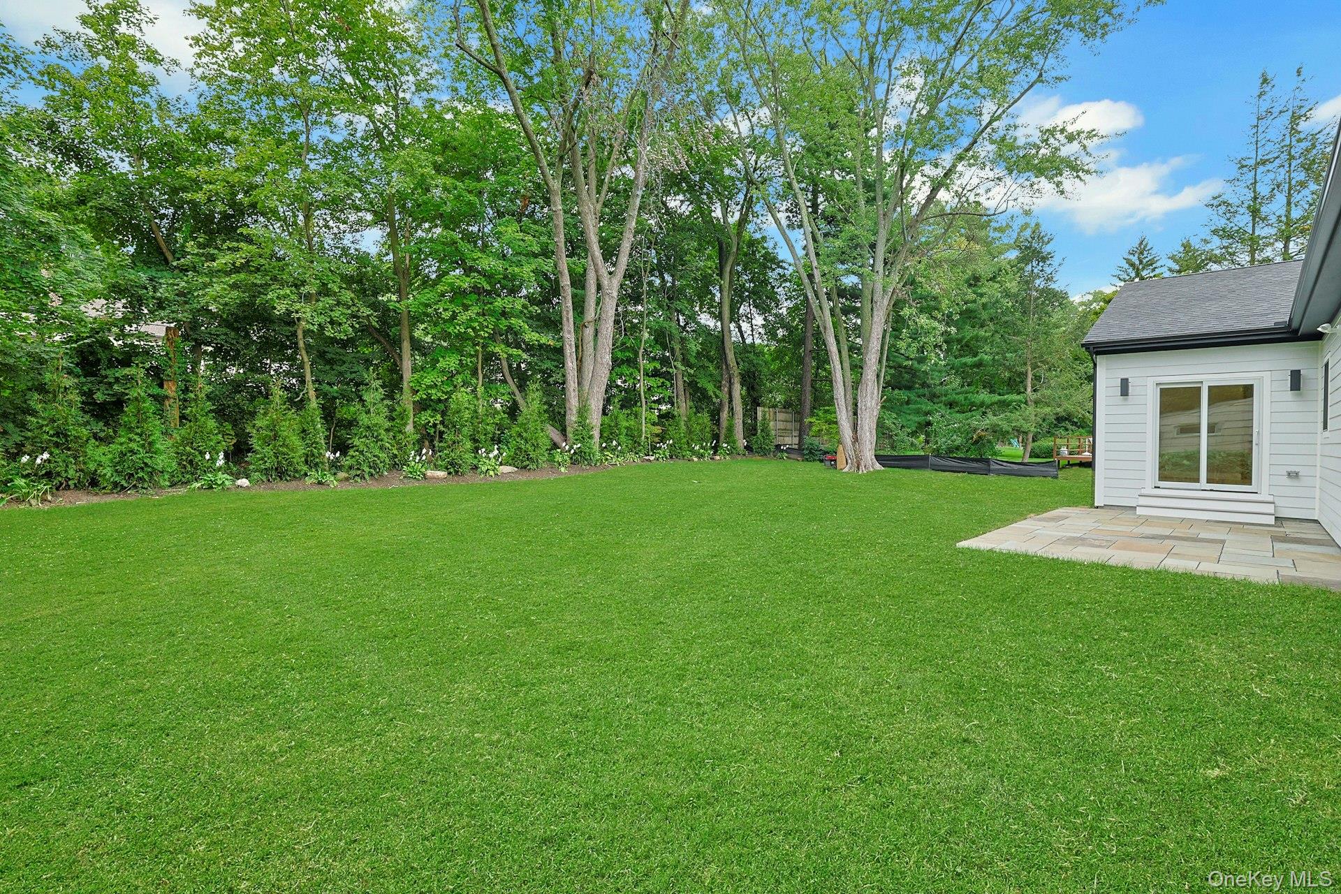 Photo 4 of Single family home for sale at 100 Hazelton Cir, Ossining, NY 10510 | MLS# 1040064 | Listing updated on 2026-09-06