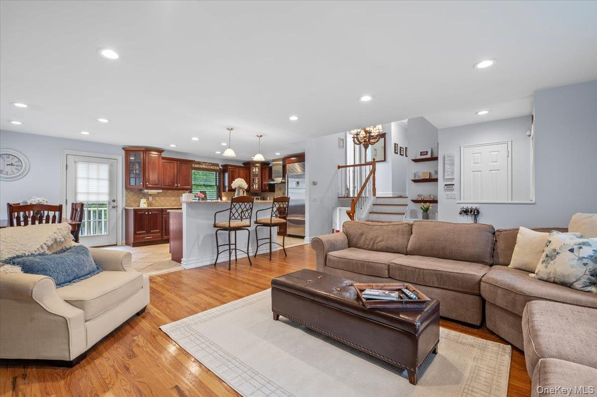 3rd image of 15 Eleanor Rd, Oyster Bay, NY 11803 | MLS# 1040110
