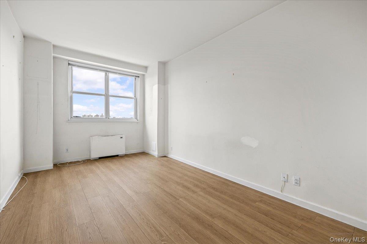 5th image of 555 Palisade Ave, New York, NY 10463