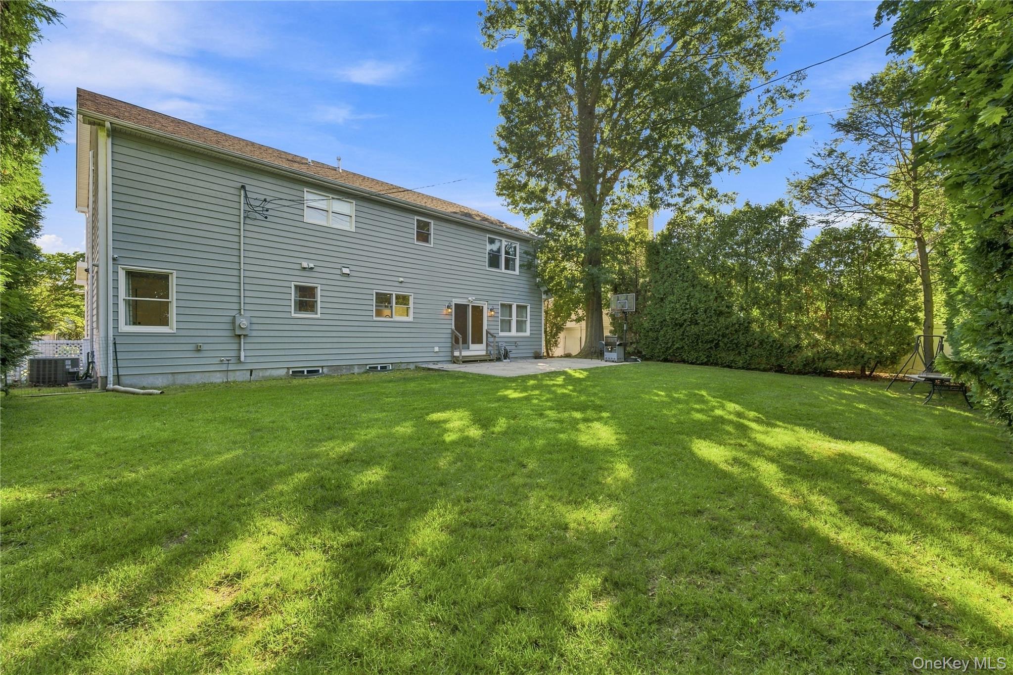 31st image of 22 Forest Dr, Oyster Bay, NY 11753 | MLS# 1040122