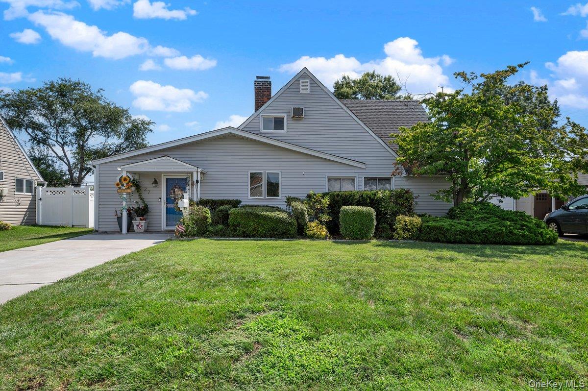 1st image of 27 Wheelbarrow Ln, Hempstead, NY 11793 | MLS# 1040123