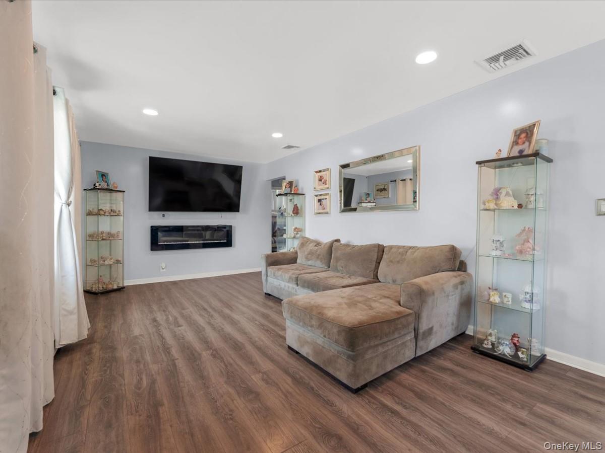 2nd image of 208 N 3rd St, Oyster Bay, NY 11714 | MLS# 1040131