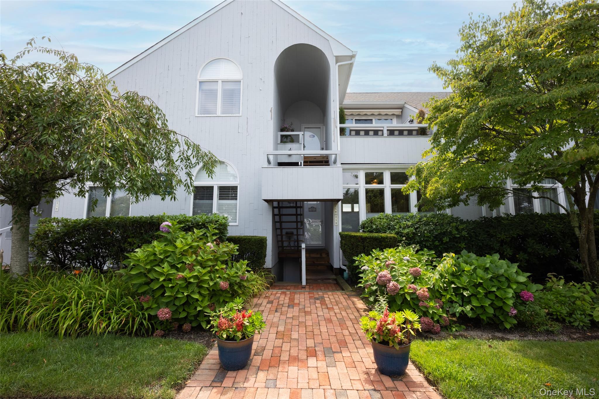 1st image of 400 Noyack Rd #E2, Southampton, NY 11968 | MLS# 1040167