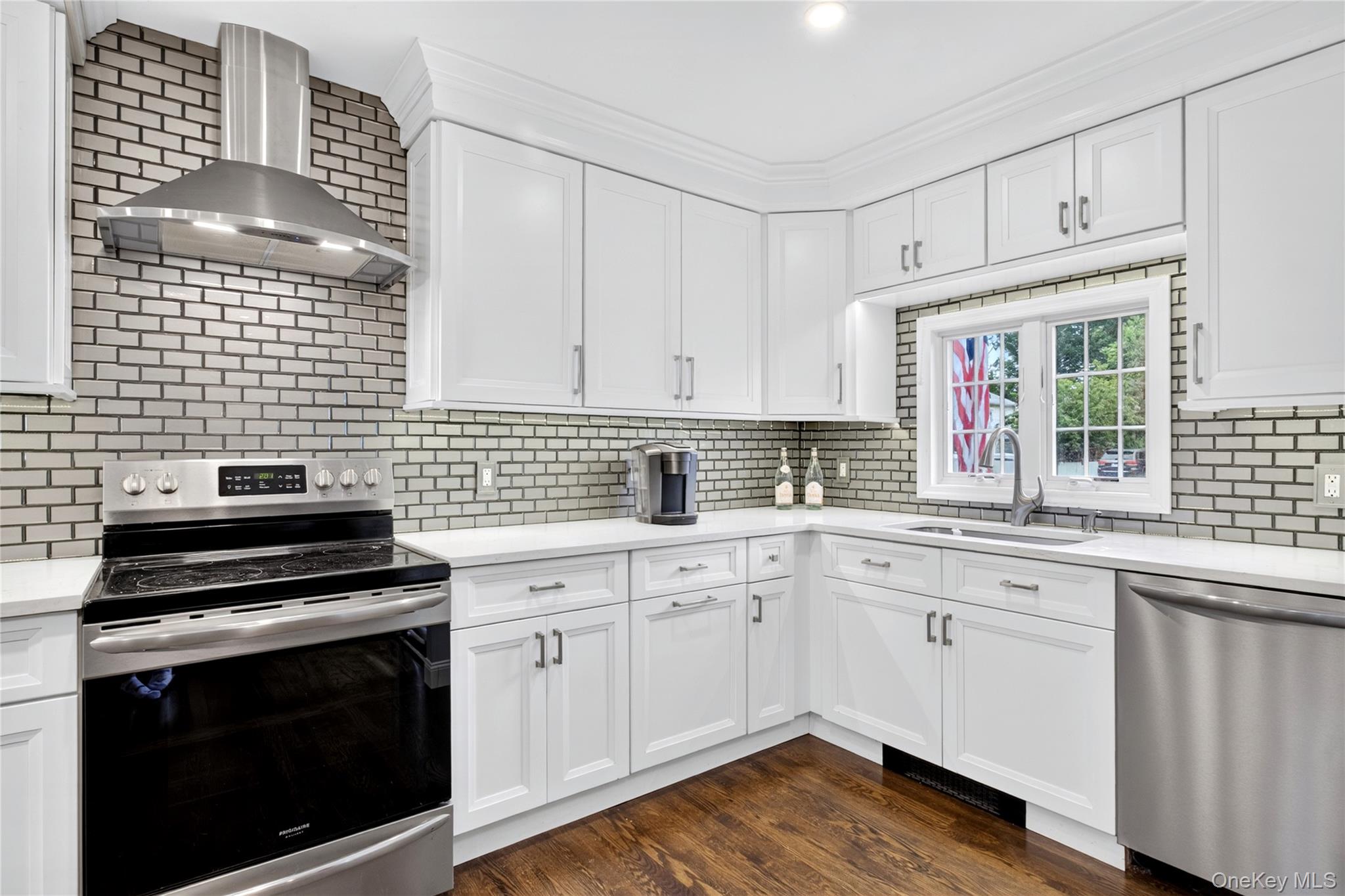 5th image of 38 Laurel St, Hempstead, NY 11530 | MLS# 1040188