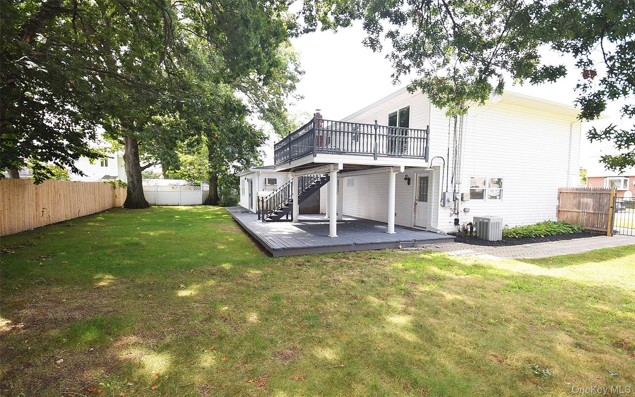 4th image of 226 14Th Ave, West Babylon, NY 11704 | MLS# 1040189