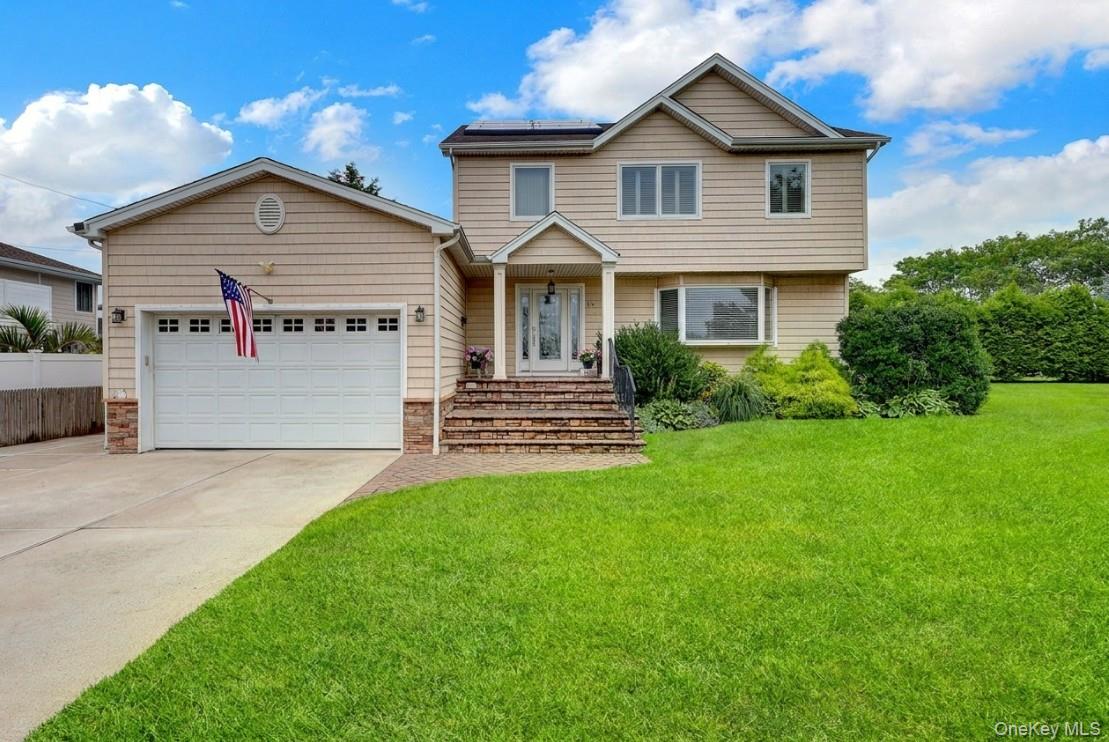 1st image of 34 Ne Admiral Rd, Oyster Bay, NY 11758 | MLS# 1040243
