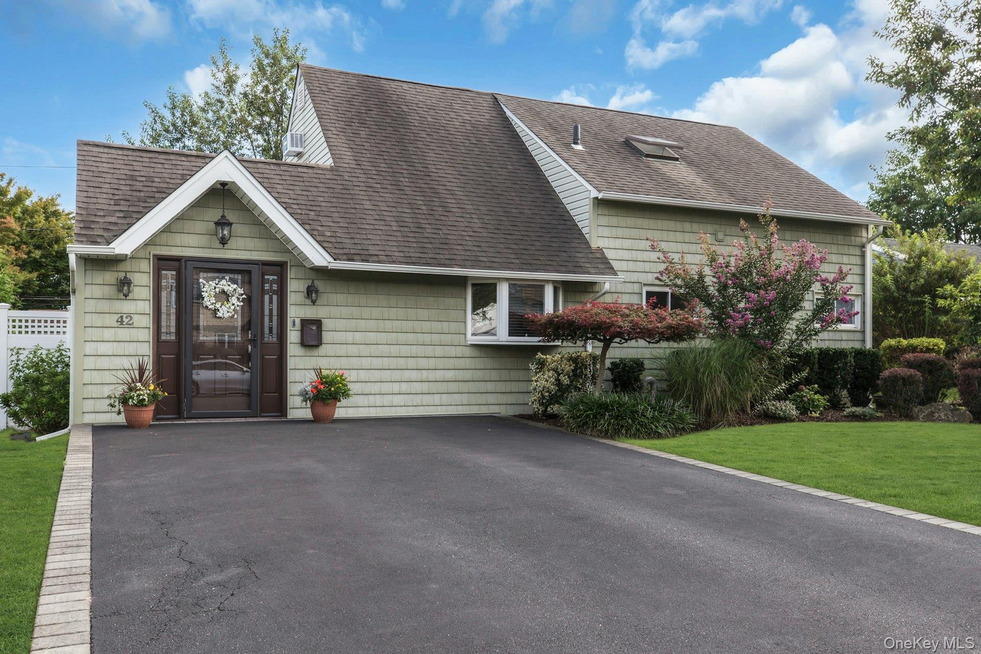 1st image of 42 Dock Ln, Hempstead, NY 11793 | MLS# 1040298