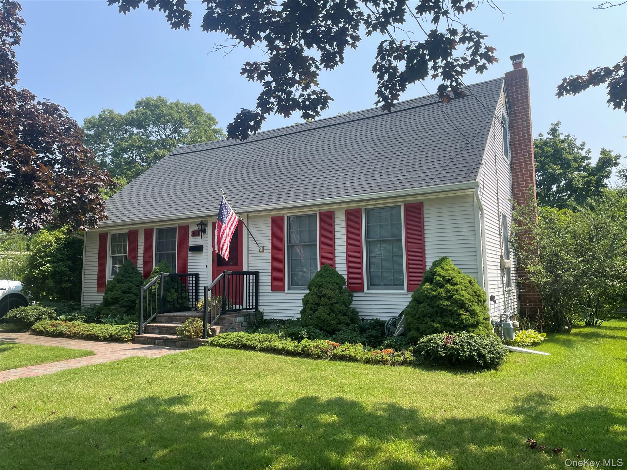 2nd image of 363 3rd Ave, Islip, NY 11705 | MLS# 1040315
