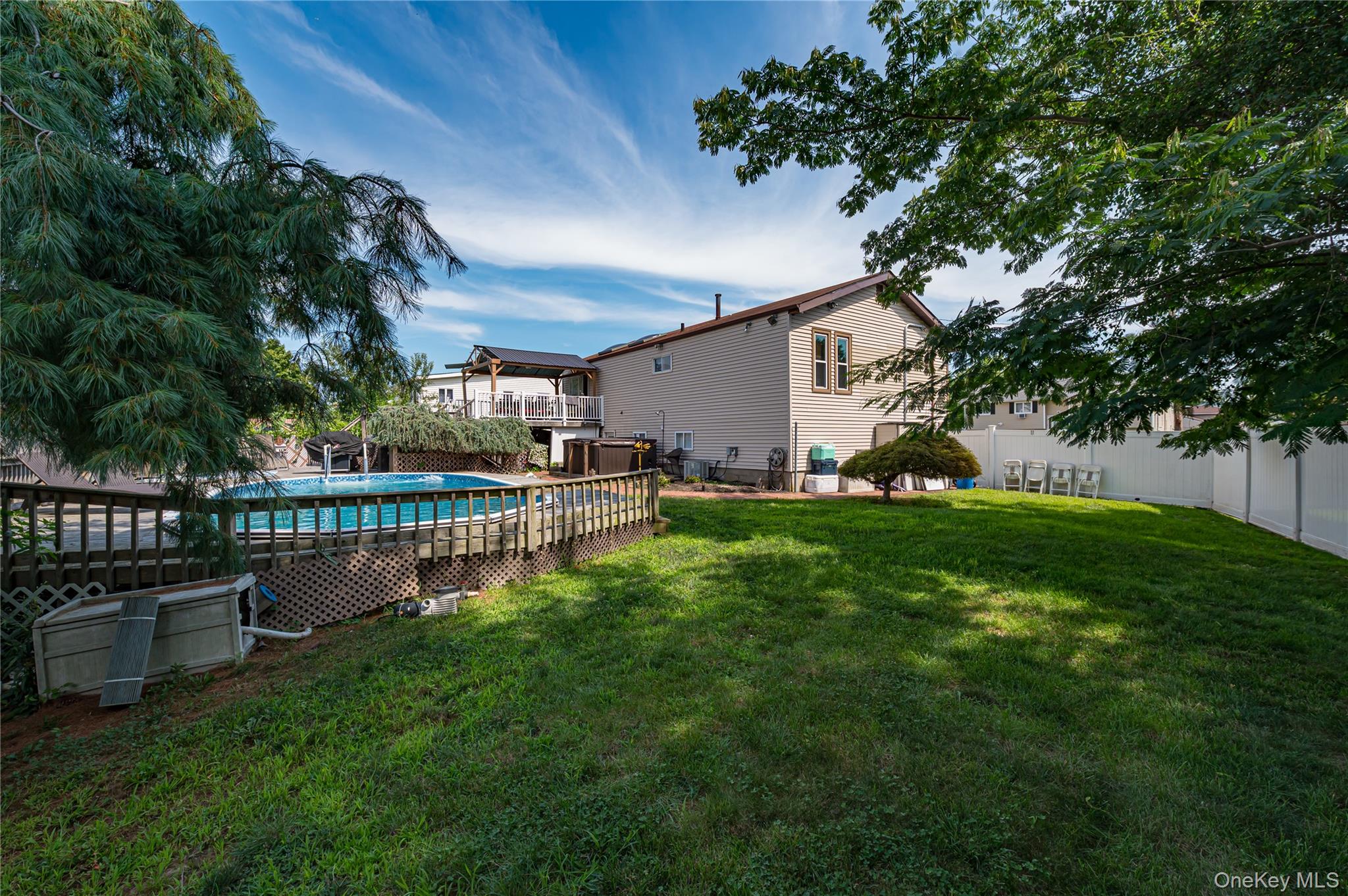 29th image of 61 Linda Ln, Babylon, NY 11703 | MLS# 1040337