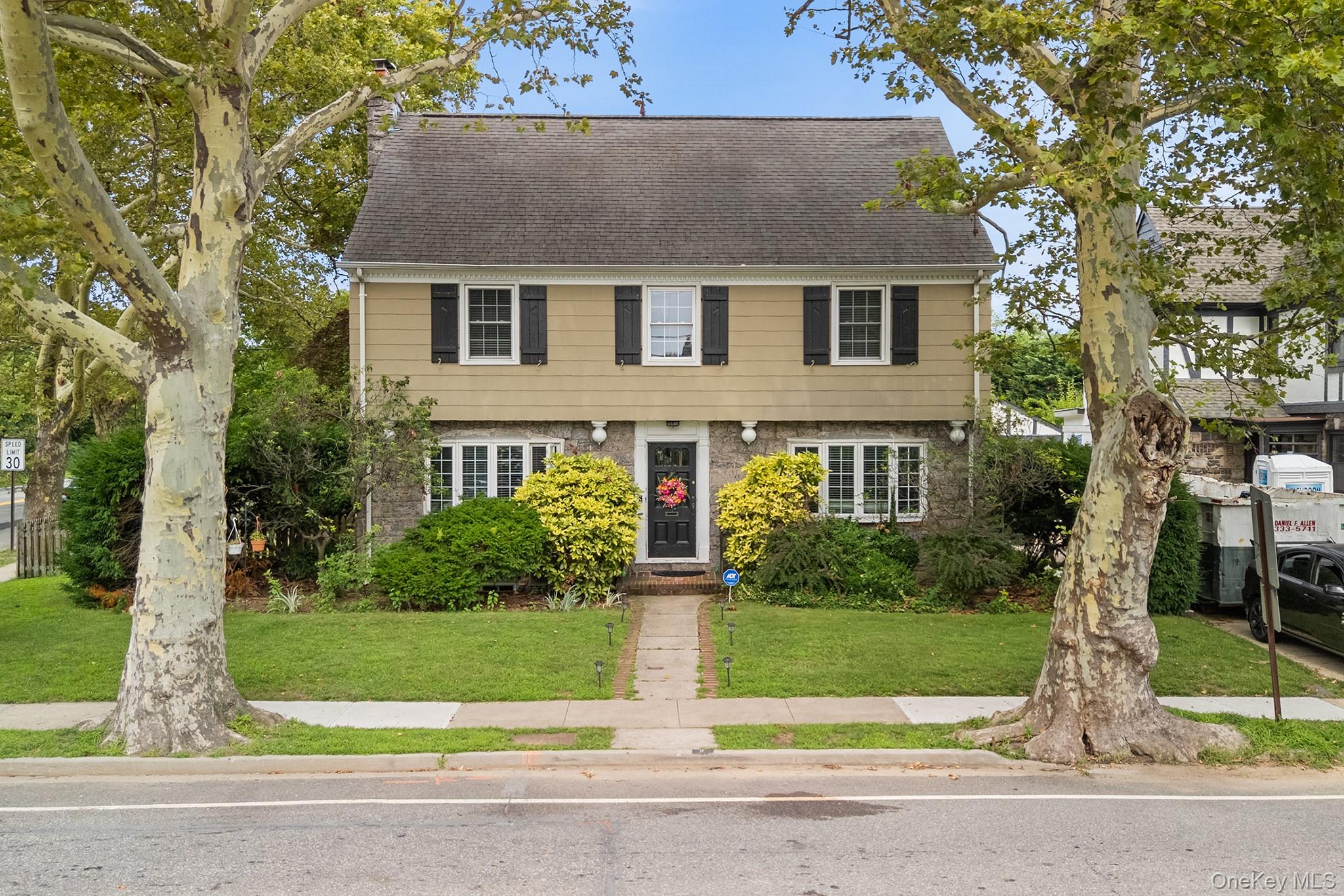 2nd image of 3 Demott Ave, Hempstead, NY 11570 | MLS# 1040367