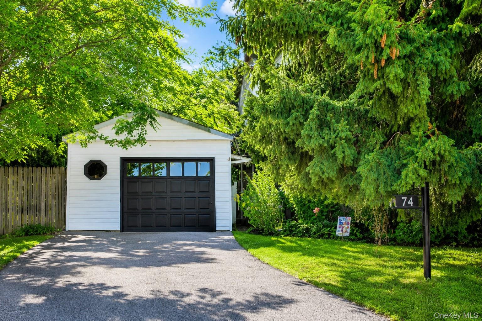 1st image of 1 Glen Cove Dr, Oyster Bay, NY 11545 | MLS# 1040374