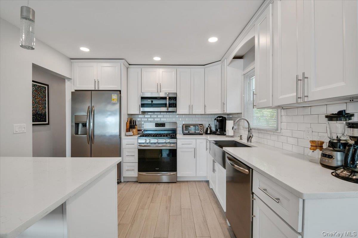 3rd image of 845 E Walnut St, Long Beach, NY 11561 | MLS# 1040378