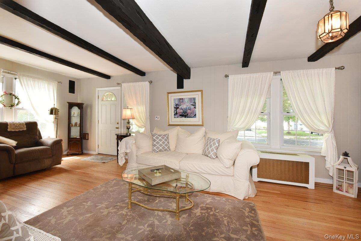 3rd image of 154 Argyle Rd, Hempstead, NY 11530 | MLS# 1040384