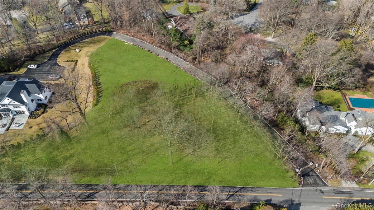 1st image of 36 Cow Neck Rd, North Hempstead, NY 11050 | MLS# 1040387