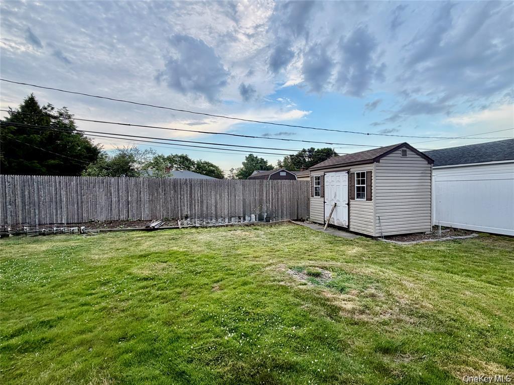 5th image of 89 Bruce Ave, Oyster Bay, NY 11801 | MLS# 1040390