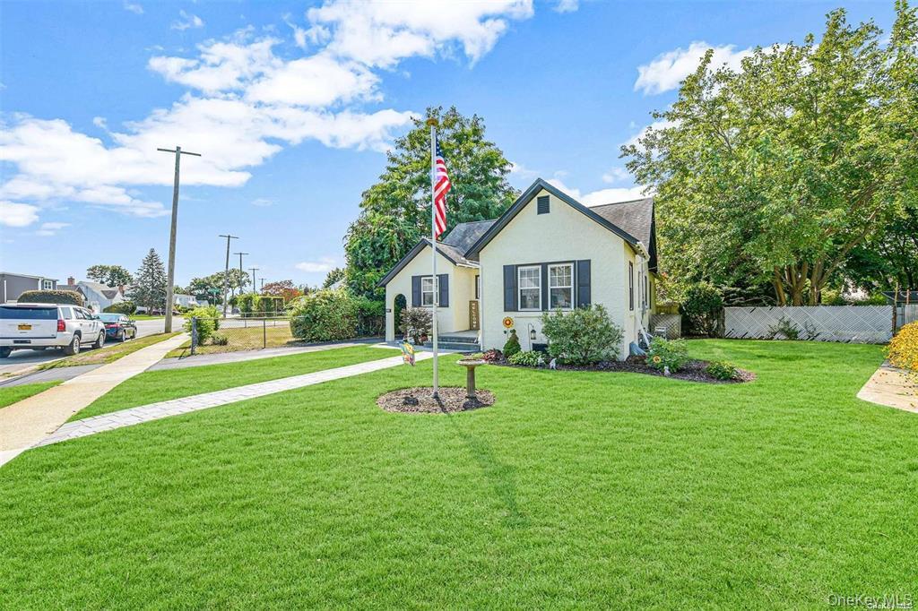 2nd image of 510 Secatogue Ave, Babylon, NY 11735 | MLS# 1040415