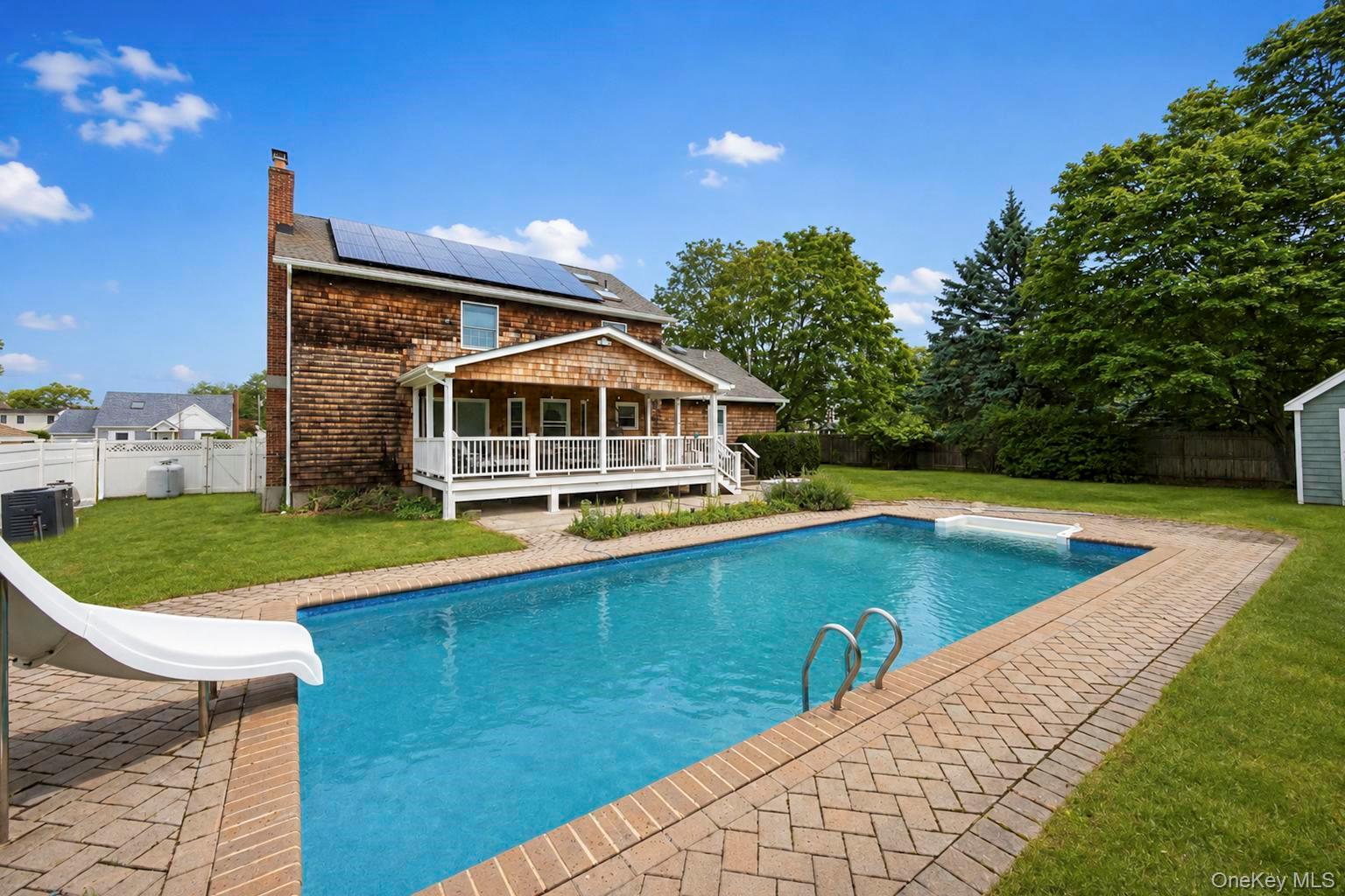 4th image of 36 George St, Islip, NY 11782 | MLS# 1040422