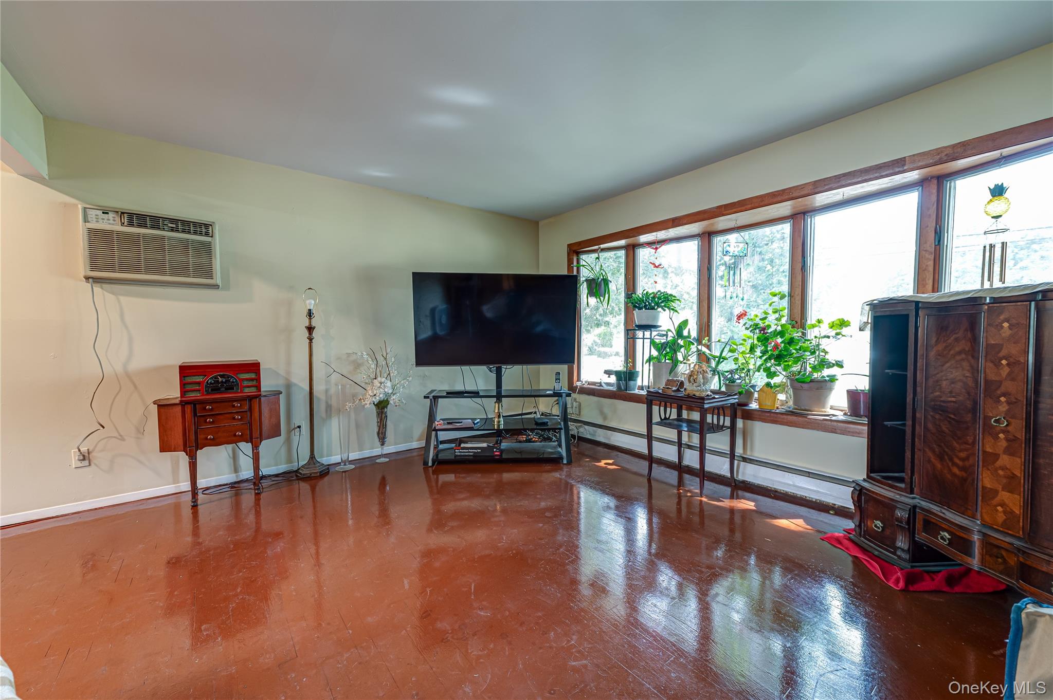 5th image of 40 Rockland Ave, Babylon, NY 11704 | MLS# 1040446