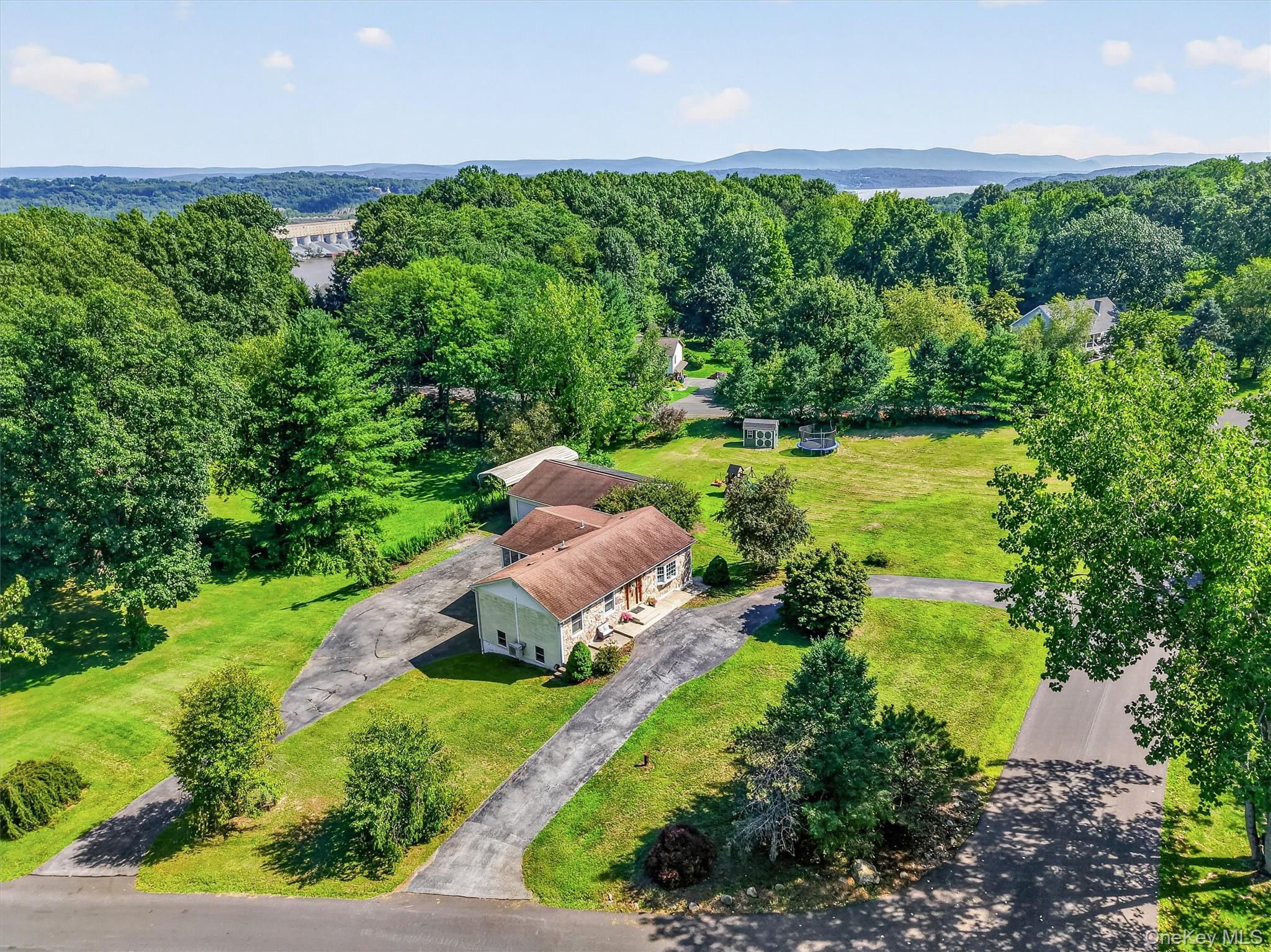 3rd image of 35 Hillside Dr, Marlboro, NY 12542 | MLS# 1040462