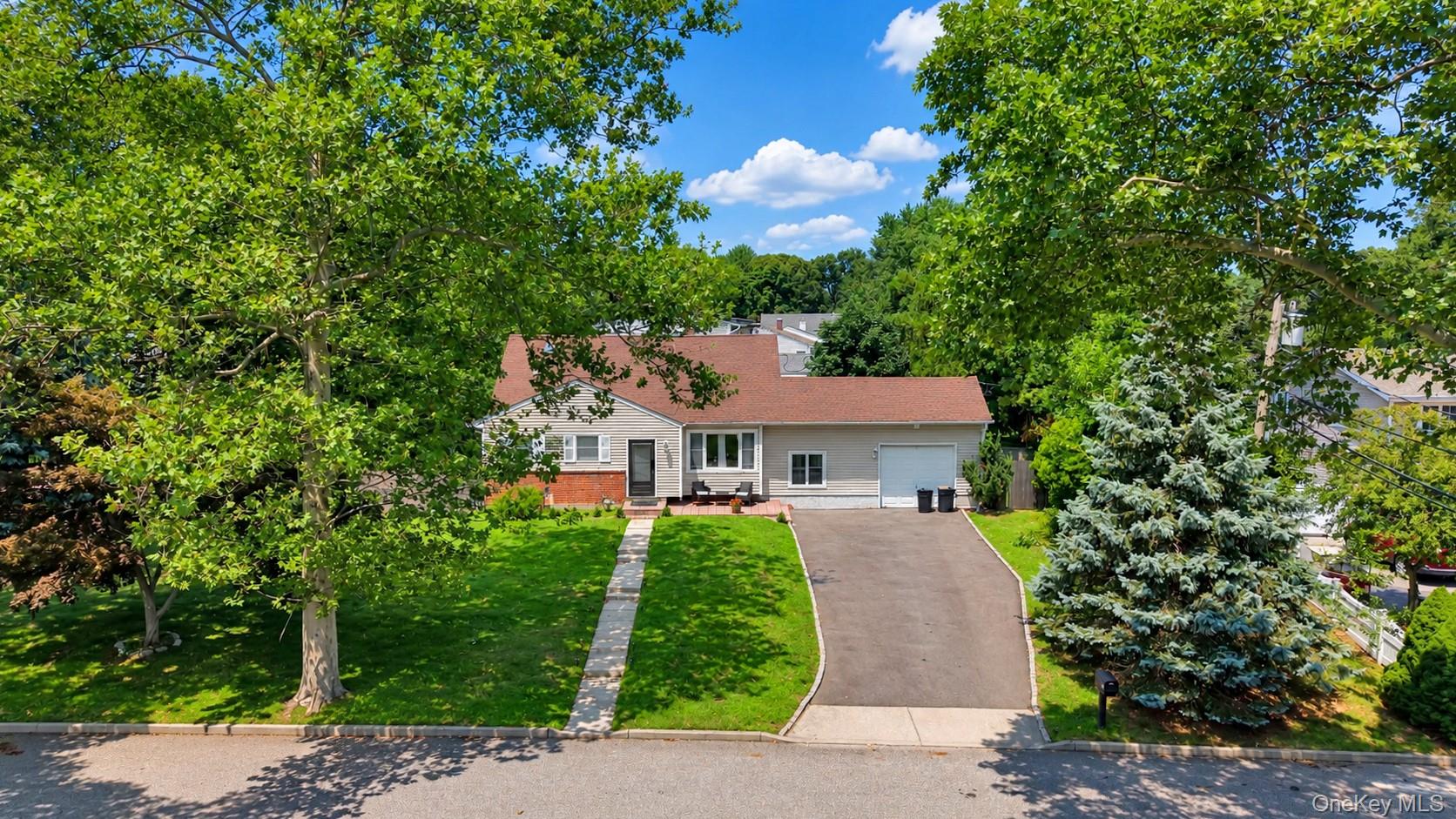 21st image of 23 Riviera Dr, Smithtown, NY 11787 | MLS# 1040470