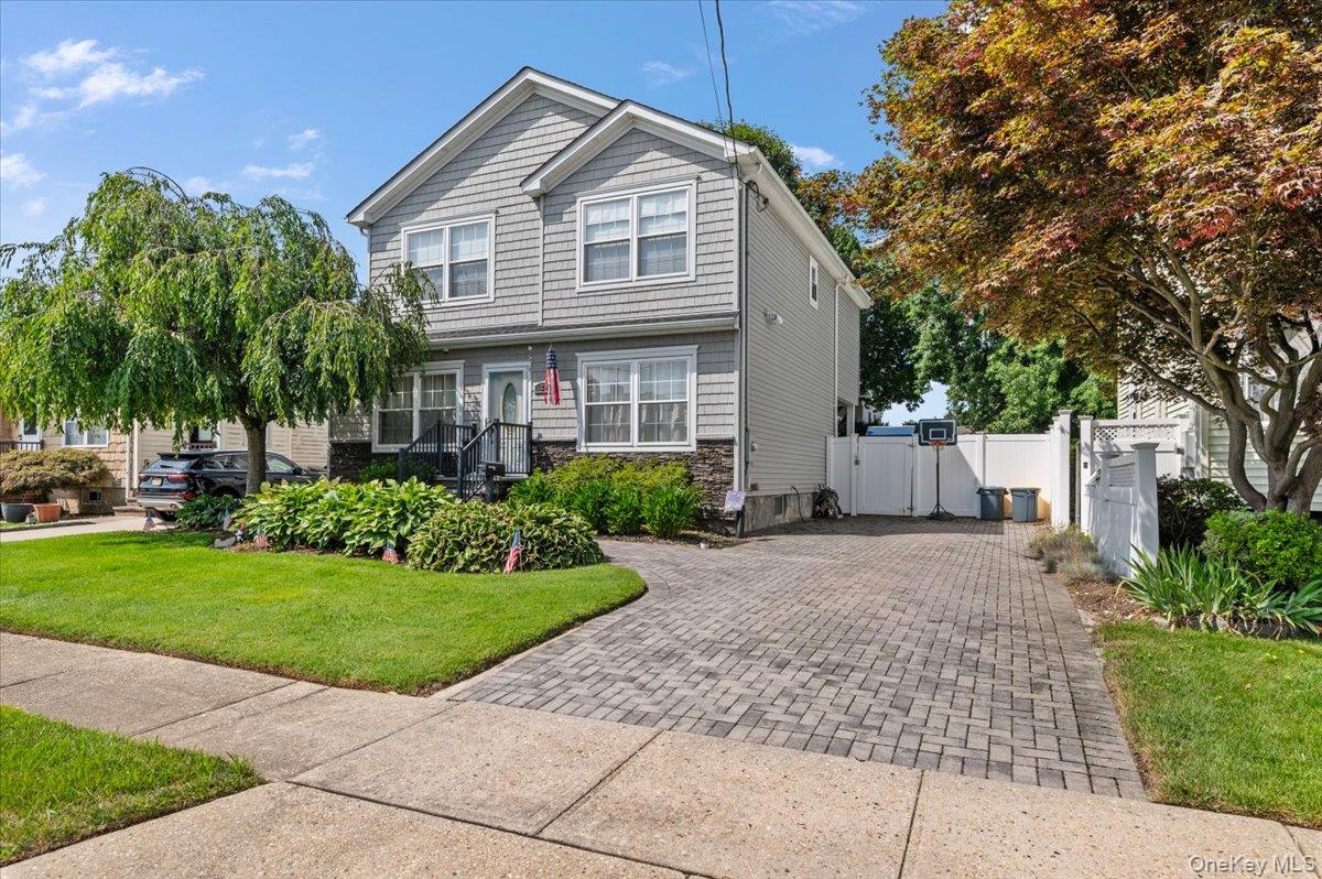 1st image of 23 Cambridge Ave, Oyster Bay, NY 11714 | MLS# 1040473