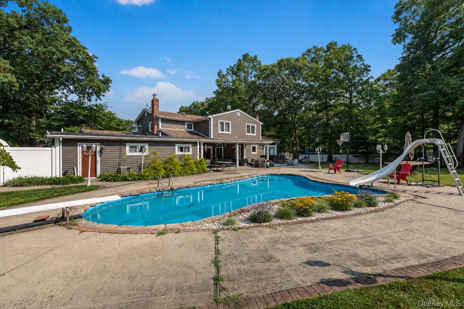 2nd image of 1 Whispering Ct, Huntington, NY 11746 | MLS# 1040479