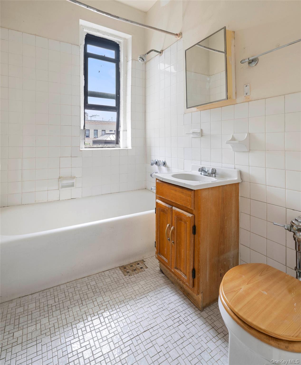5th image of 163Rd 185 East St #E1, New York, NY 10451 | MLS# 1040517
