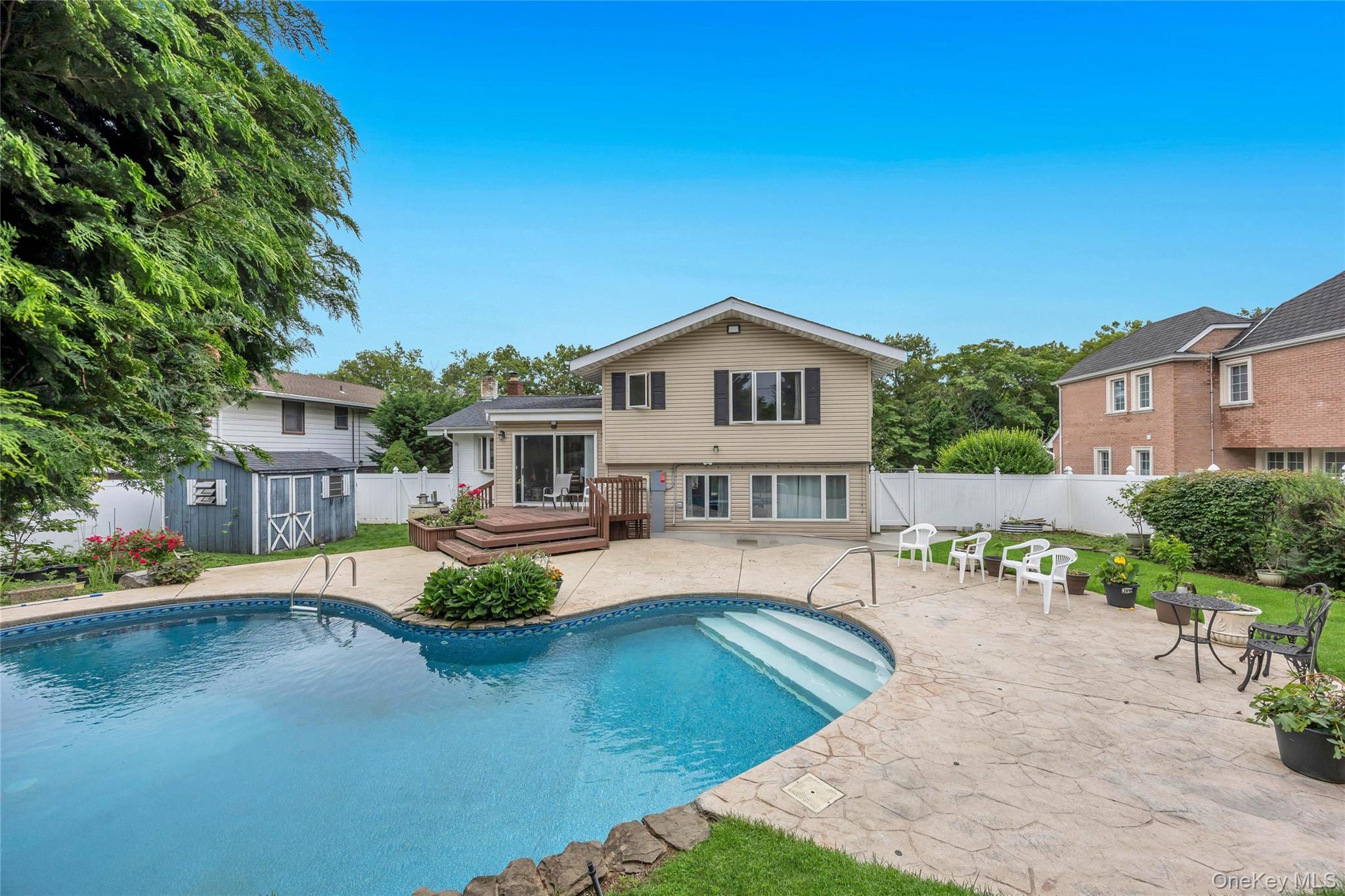 29th image of 49 Village Dr, Oyster Bay, NY 11753 | MLS# 1040522