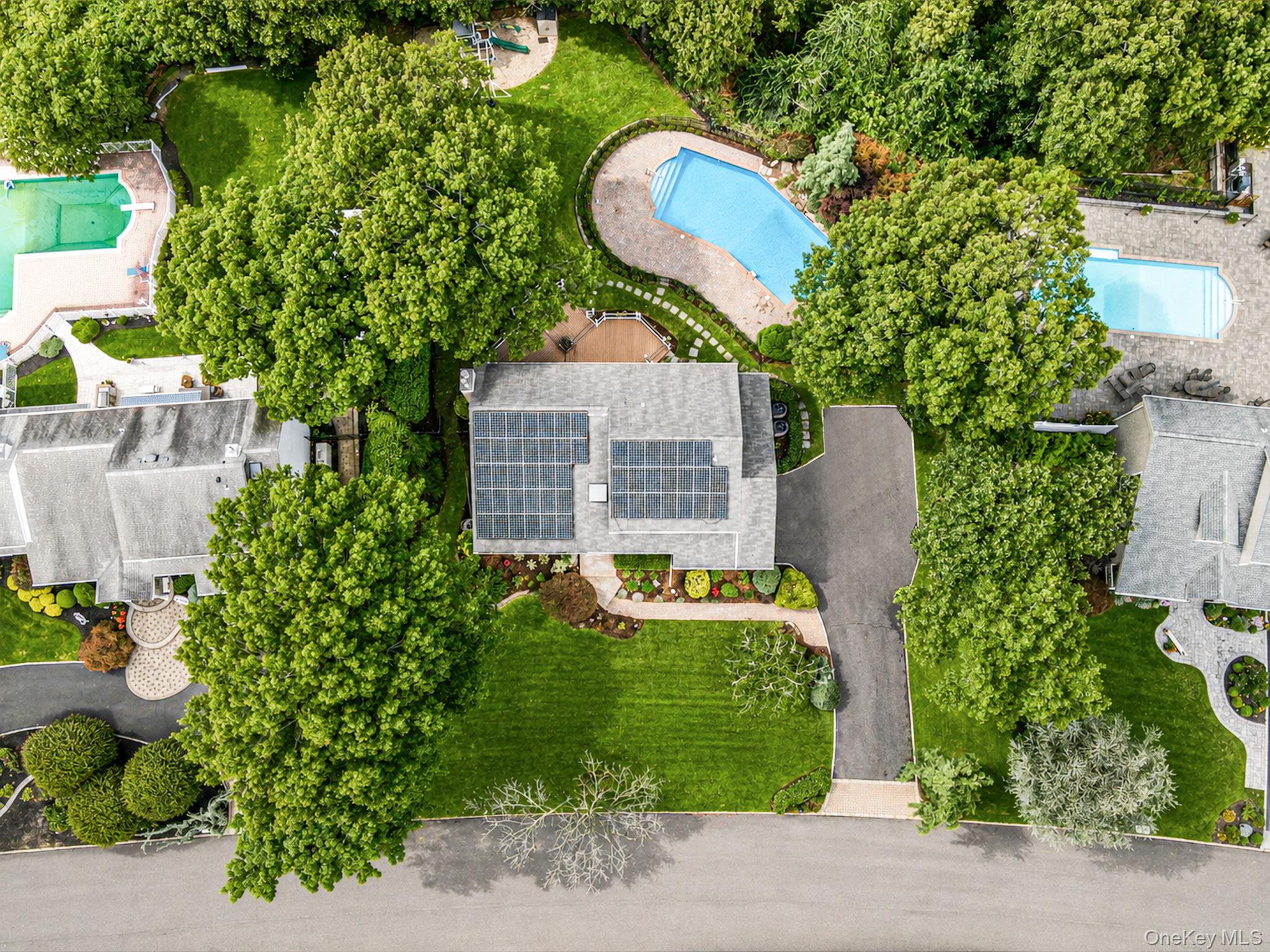 2nd image of 32 Annandale Rd, Smithtown, NY 11725 | MLS# 1040526