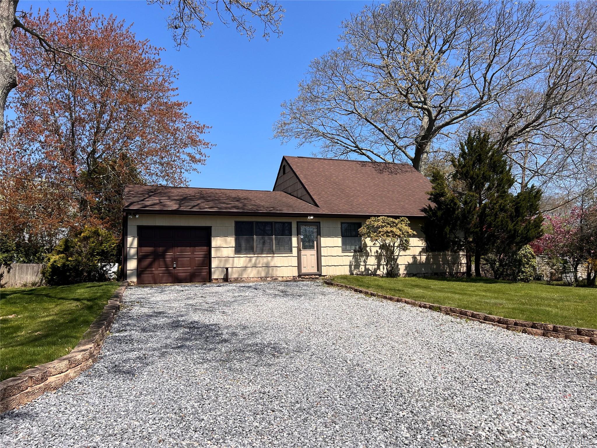 20th image of 27 W Tiana Rd #A, Southampton, NY 11946 | MLS# 1040542