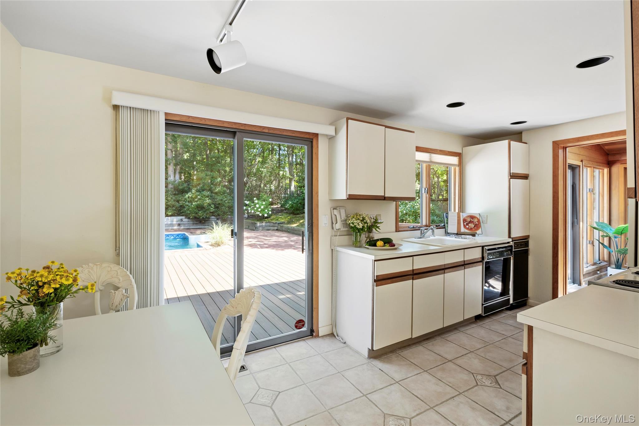 5th image of 69 Glenview Dr, Southampton, NY 11968 | MLS# 1040568