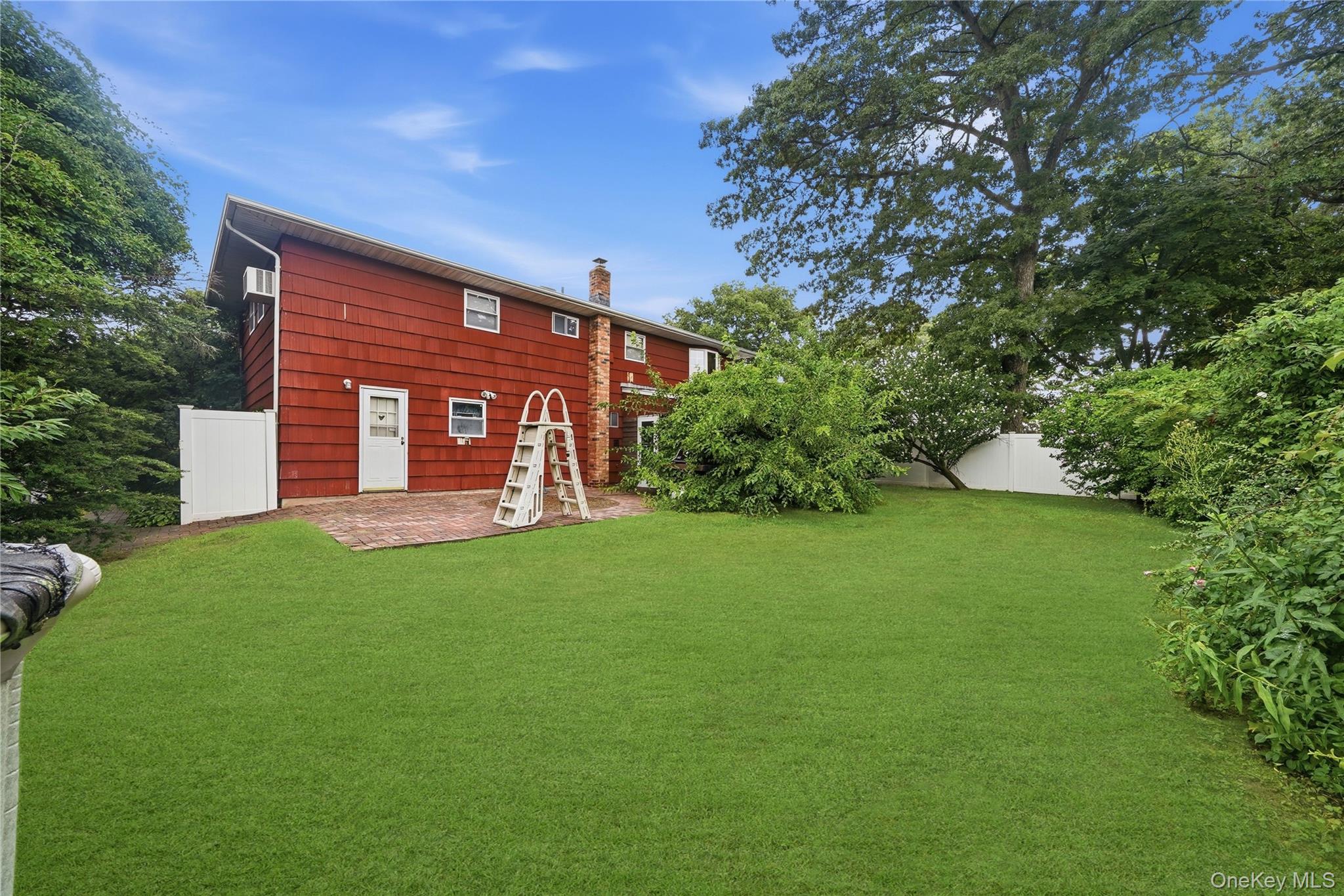 2nd image of 42 Harvard St, Islip, NY 11751 | MLS# 1040584